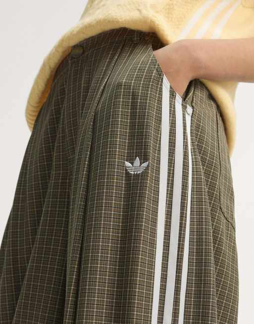 adidas Originals loose trousers in khaki check, 3 of 5
