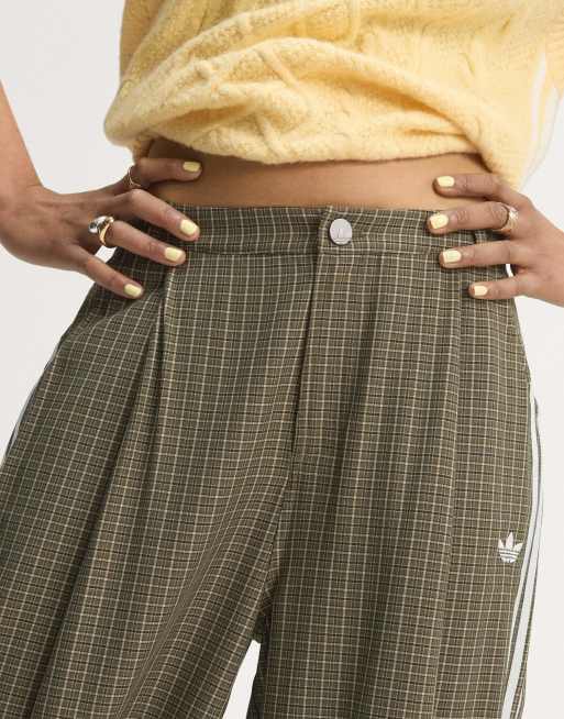adidas Originals loose trousers in khaki check, 5 of 5
