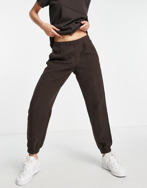 adidas Originals - Luxe Lounge - Joggingbroek van fleece in donkerbruin