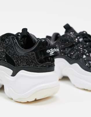 adidas Originals Magmur runner in black 