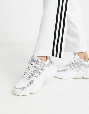 adidas Originals Magmur runner in white 