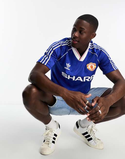 Man u clearance blue kit