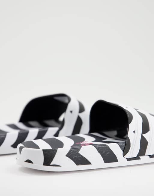 heroisk arbejde skitse adidas Originals Marimekko Adilette slides in black and white | ASOS