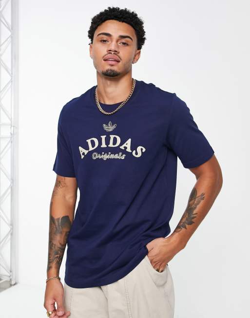 adidas Originals – Marinblå t-shirt med stor collegelogga