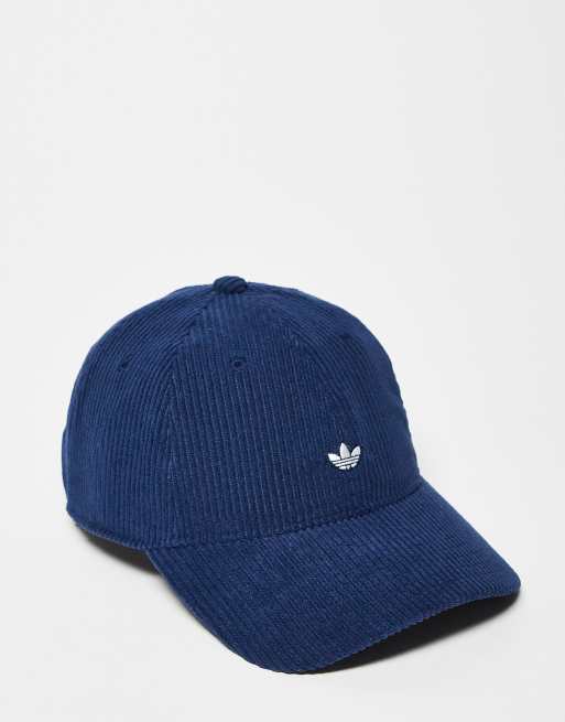 adidas Originals - Marineblå baseball-kasket i fløjl