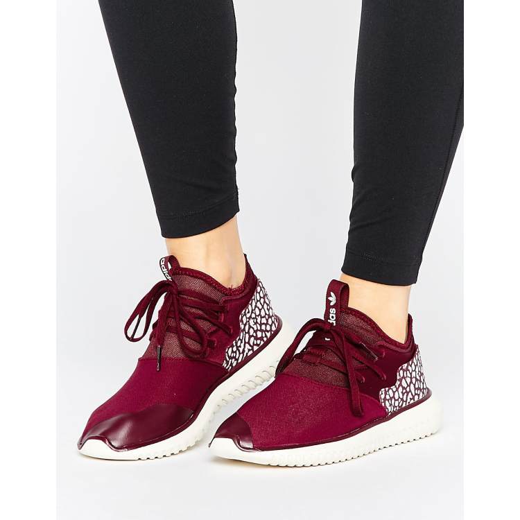 Maroon adidas tubular on sale shadow