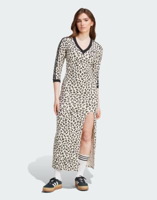 adidas Originals - Maxikleid mit Leopardenmuster und 3 Streifen in Schwarz