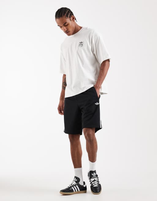 adidas Originals Mesh-Shorts mit drei Streifen in Schwarz, 2 von 5