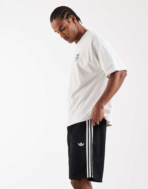 adidas Originals Mesh-Shorts mit drei Streifen in Schwarz, 3 von 5