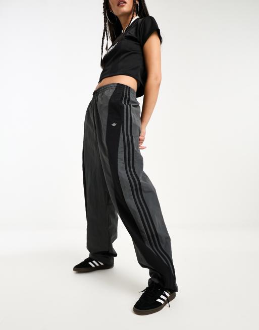 adidas Loose Parachute Pants - Black