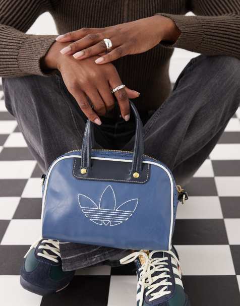 adidas Originals - Mini bowlingtas in blauw - view 1
