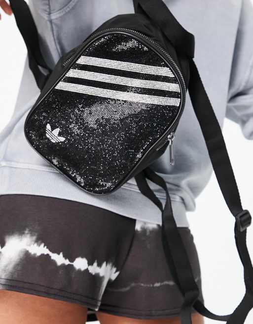 adidas Originals Mini Rucksack in Schwarz mit drei Streifen und Glitzersteinen