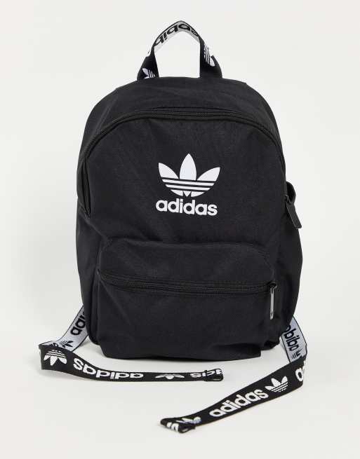 adidas Originals Mini Rucksack mit Dreiblatt Logo in Schwarz ASOS