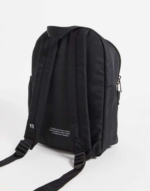 adidas Originals Mini Rucksack mit Dreiblatt Logo in Schwarz