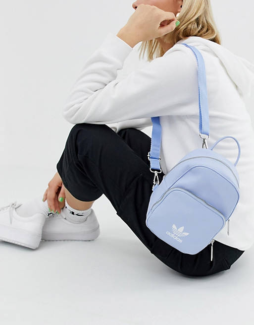 neus mager aluminium adidas Originals - Mini-rugzak in lichtblauw | ASOS