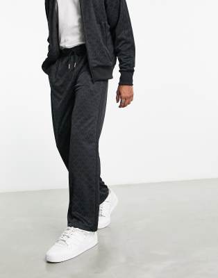 ボトムスその他 adidas FW25 JOGGING SATIN (KC8813 095A) ADIDAS WRAP SHORTS CARBON | Skateshop
