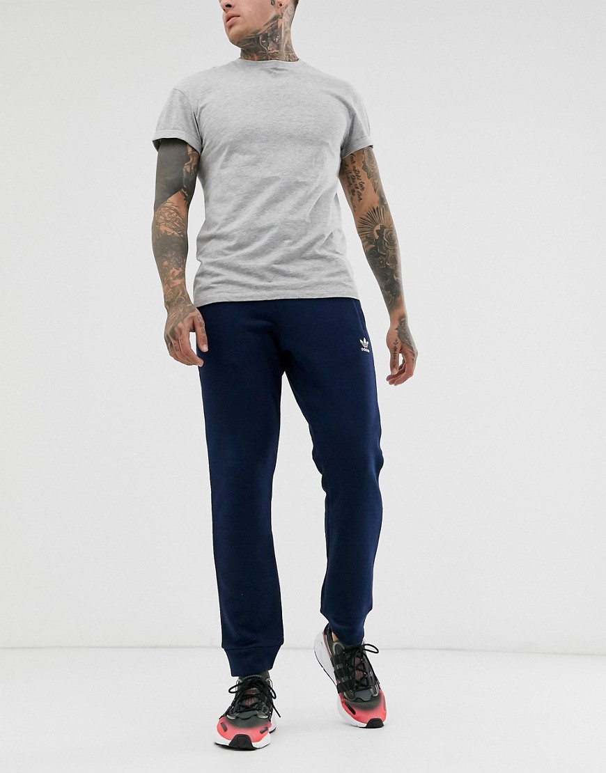 Adidas Originals – Mörkblå mjukisbyxor med logga-Marinblå