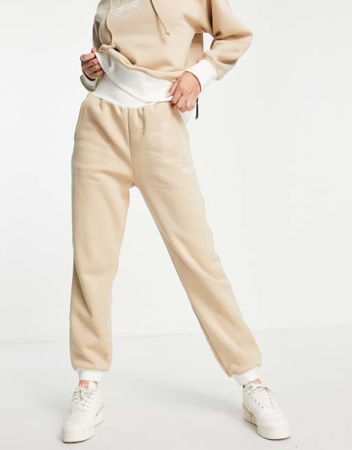 Beige discount adidas joggers