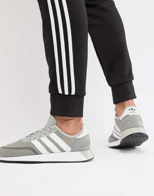 Specialiseren straal bedelaar adidas Originals N-5923 Hardloopschoenen in grijs CQ2334 | ASOS