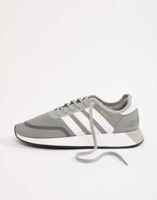 cq2334 adidas