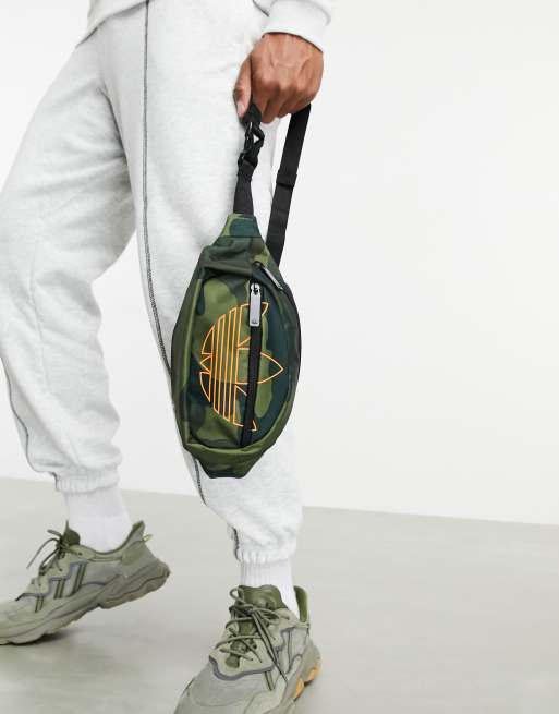 Adidas originals on sale camo fanny pack