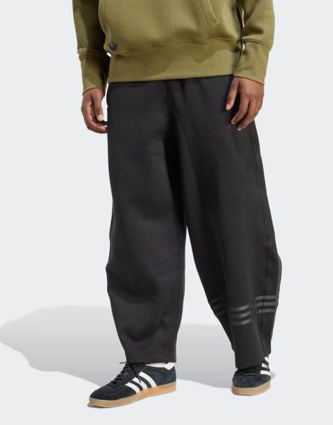 adidas Originals - Neuclassics - Sweatpants in zwart - view 1