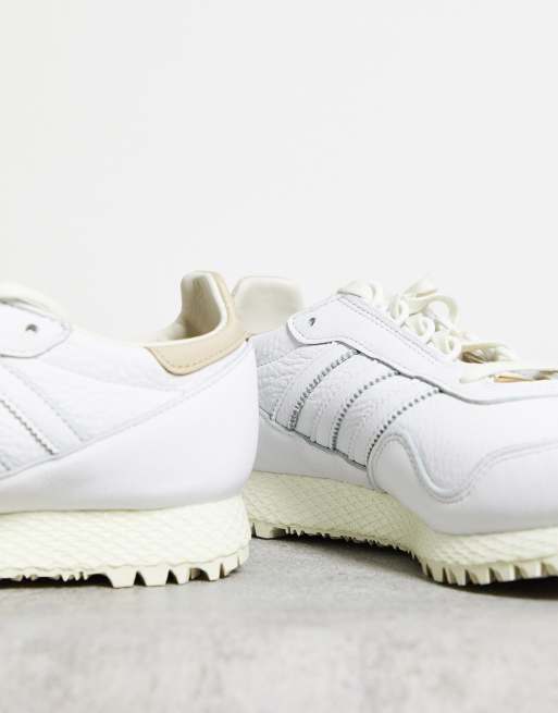 adidas Originals New York Sneaker in WeiB