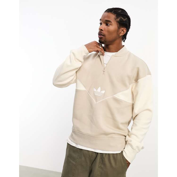 adidas Originals Next Sweatshirt in Beige Bunt mit Brust Logo und kurzem 1 2 ReiBverschluss ASOS