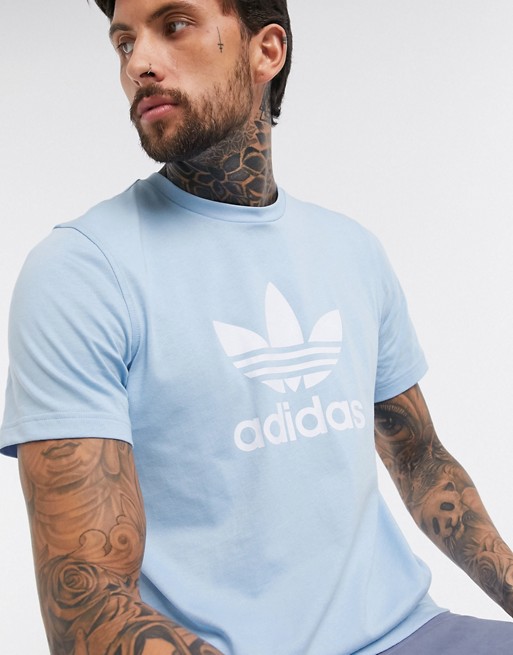 adidas Originals – Niebieski T-shirt z logo Trefoil WNYN