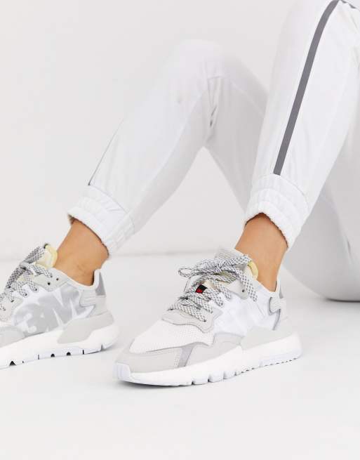 Adidas originals nite shop jogger trainers in white