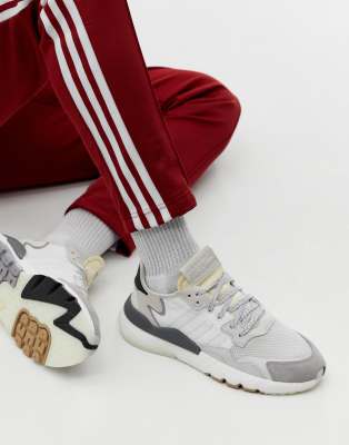 adidas originals white and grey nite jogger trainers