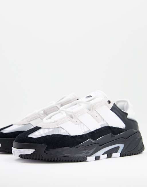 adidas Originals - Niteball - Sneakers in zwart en gebroken wit