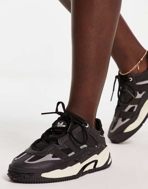 adidas Originals - Niteball - Sorte sneakers med cremehvide detaljer