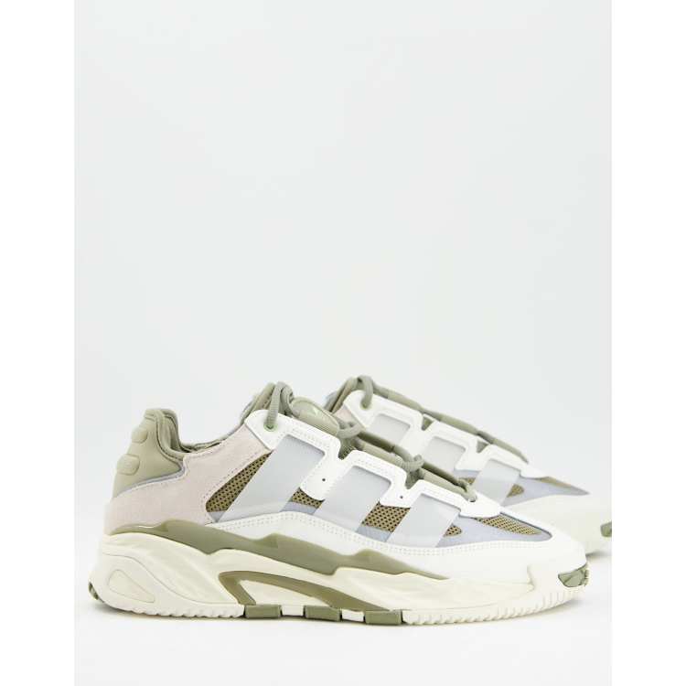 adidas Originals Niteball trainers in off white and orbit green | ASOS