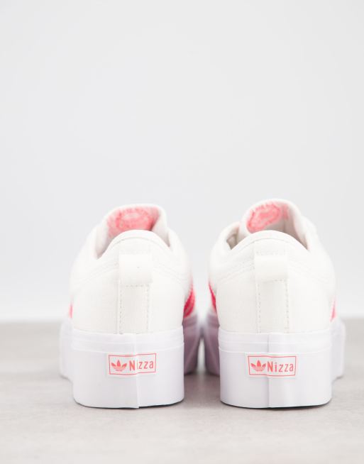 adidas Originals Nizza Baskets semelles compens es Blanc avec les trois bandes roses