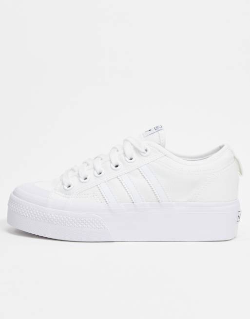 adidas Originals – Nizza – Białe buty sportowe na platformie