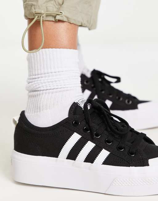 adidas Originals womens Nizza Platform Sneaker, Black/White/White, 5 US :  : Clothing, Shoes & Accessories