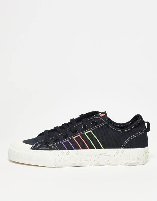 Adidas nizza hotsell pride off white