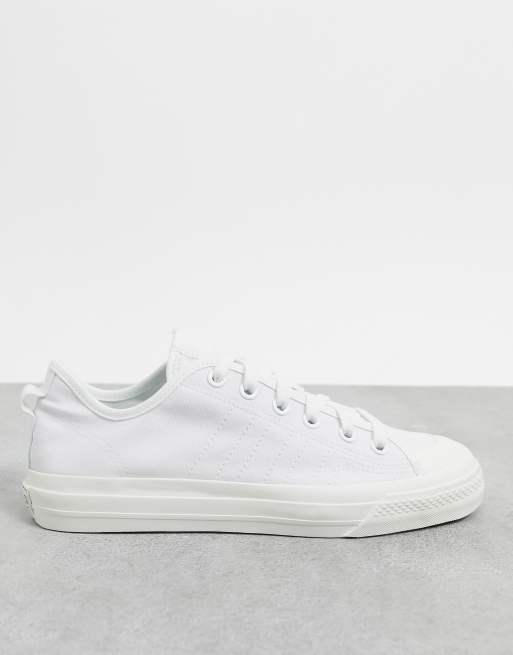 adidas Originals Nizza RF Sneakers in tela bianca