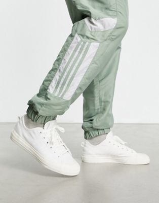 adidas Originals Nizza RF trainers in white - ASOS Price Checker