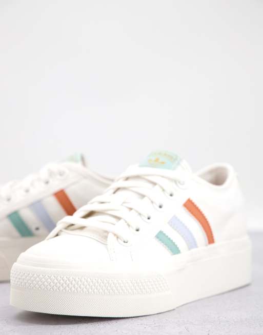 Adidas scarpe colorate 2025