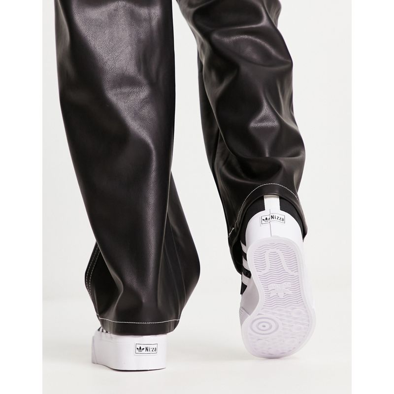 Donna a8L4C adidas Originals - Nizza - Sneakers nere e bianche con plateau
