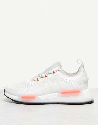 adidas Originals - NMD V3 - Baskets avec dÃ©tails orange - Blanc | ASOS