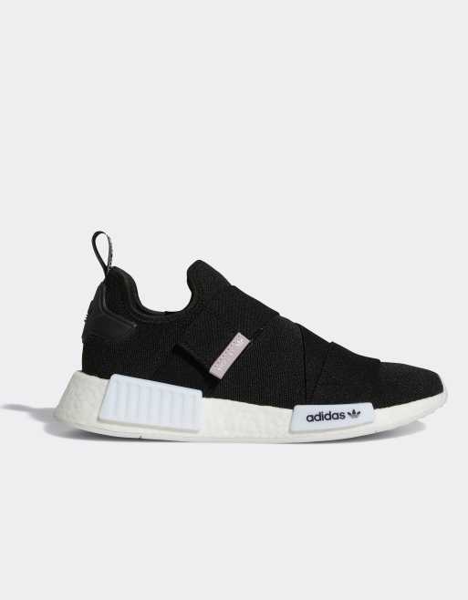 adidas Originals – NMD_R1 – Sneaker in Schwarz und Weiß
