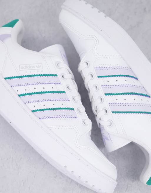 adidas weiss mit blauen streifen