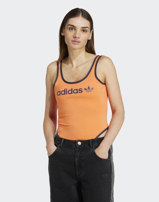 adidas Originals – Orange body med linjär logga