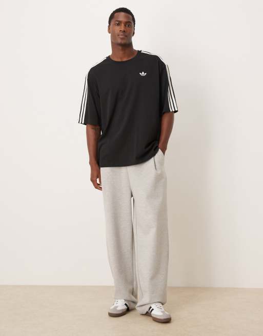 adidas Originals – Oversize-T-Shirt in Schwarz mit den drei Streifen, 2 von 5