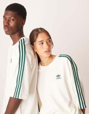 adidas Originals - Oversize-T-Shirt in Wollweiß mit 3 Streifen in Grün