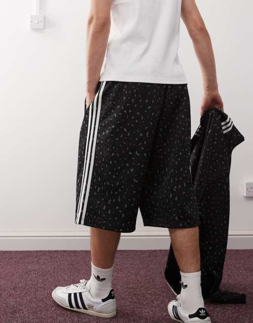 adidas Originals oversized shorts in black | ASOS