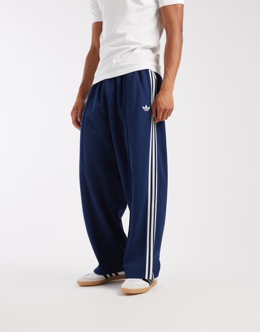 adidas Originals – Oversized-Trainingshose in Night Indigo, 3 von 5